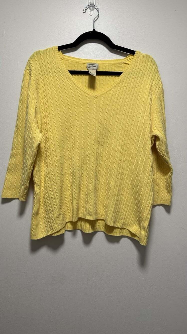 L.L. Bean Women's Light Butter Yellow Cable Knit Pullover V-Neck Cozy Sweater XL